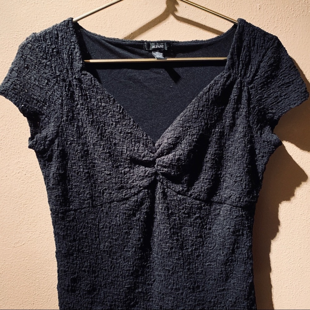 Beautiful Rutched Knit Black Sweetheart Alfani Top - Picture 6 of 8